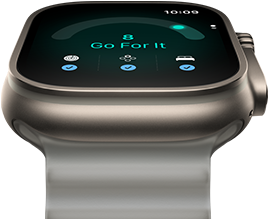 Apple Watch Ultra 4, титанов корпус, натурален цвят, резултат от готовността 8, дясна външна част, Digital Crown, издаден страничен бутон, каишка Ocean Band, полупрозрачен сив цвят