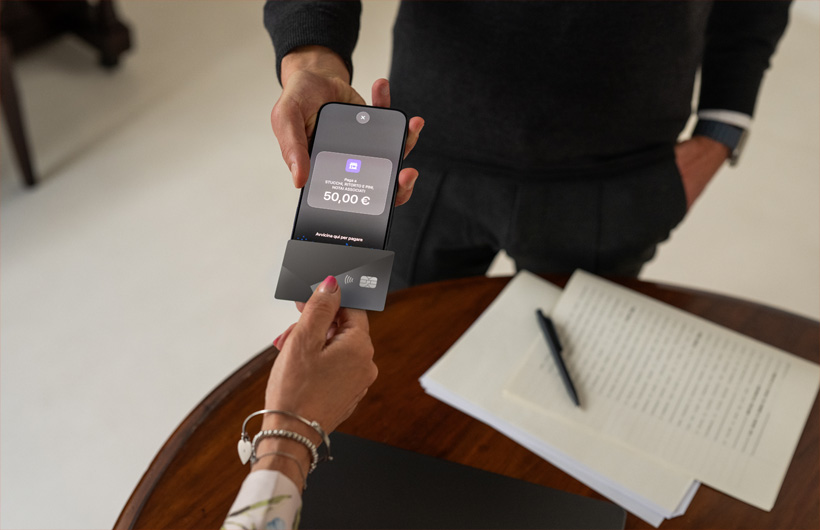 Mit Tap to Pay auf dem iPhone kann Eugenio Zahlungen von Kund:innen direkt entgegennehmen, ohne dass ein Kartenleser oder zusätzliche Hardware erforderlich ist.