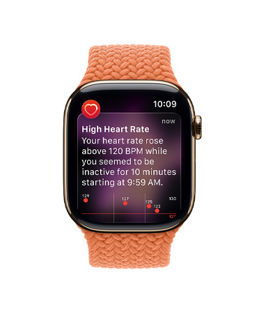 Apple Watch Series 11, titaanist korpuse toonis gold, südame kõrge löögisageduse teavitus, Braided Solo Loop, toonis kurkum