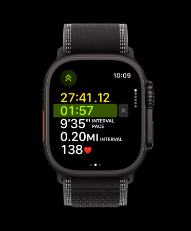 Apple Watch Ultra 3, black colour, titanium case, running workout, next interval